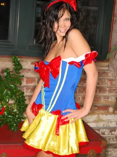 bailey knox snow white