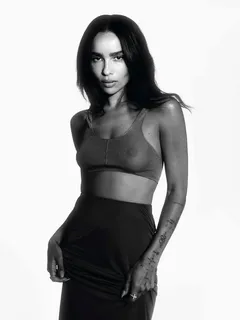 sexy zoe kravitz b & w