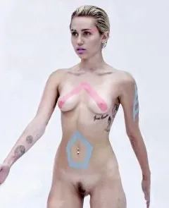 miley cyrus naked pics – paper and plastic photo shootings !