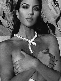 kourtney kardashian topless hand bra