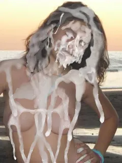 sexy lil spic teenslut valeria soledad moncada gets a massive bukkake facial at the beach