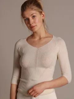 rosamund pike braless