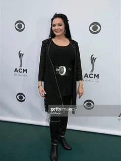 crystal gayle 74th pic.