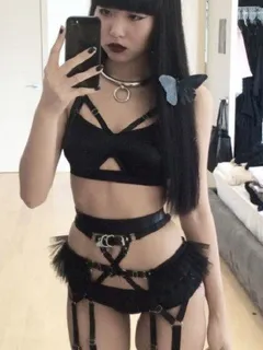 asia teen slut emo selfy *roentgen01*