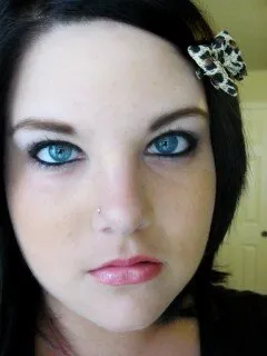 love this chubby teen's blue eyes!