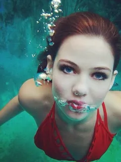 babe is underwater