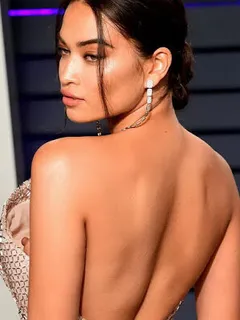 shanina shaik nip slip upskirt at the 2019 vanity fair oscar party hq