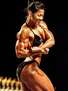 bodybuilder femminile asia