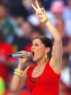 nelly furtado armpits