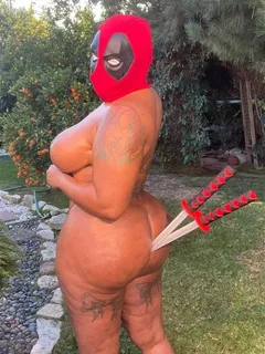 thick ebony dressed up as deadpool